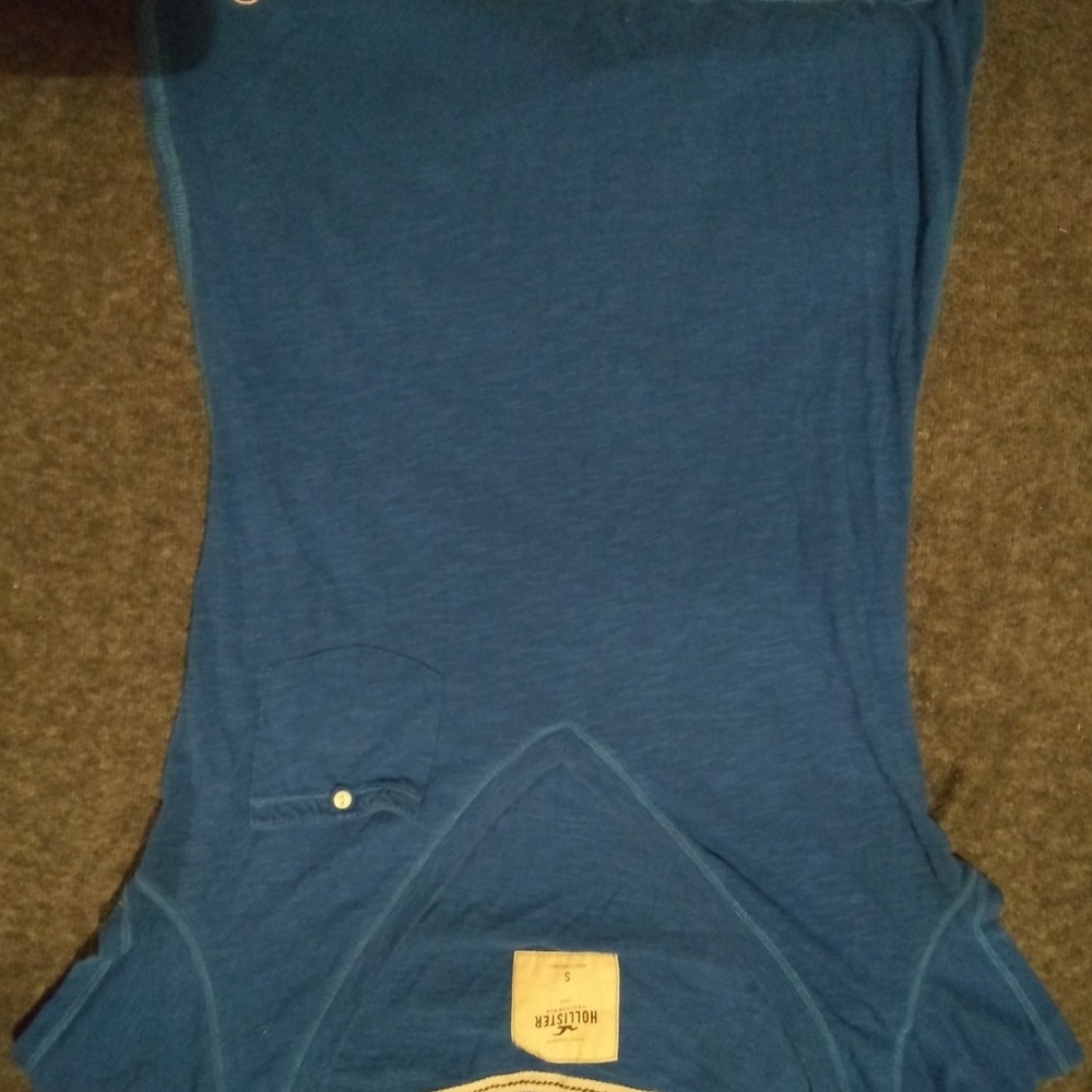 Hollister V-Neck T-Shirt